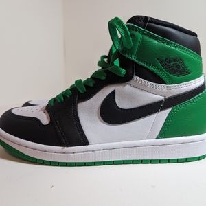 Air Jordan 1 Retro OG Lucky Green